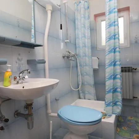 6594a * Starigrad Paklenica