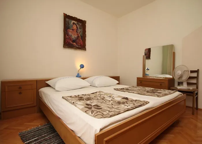 6594a Starigrad Paklenica