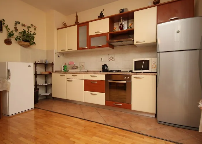 6594a Apartment
